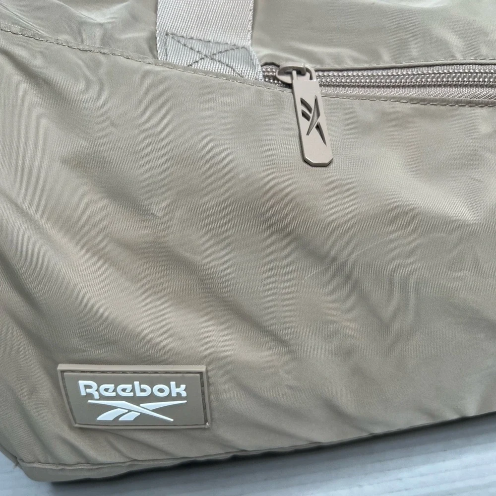 Reebok  Men's Beige Duffel Bag - Travel Gym Tote 17” x 11”x 9”